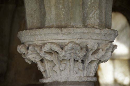 Capitel de las columnas centrales de la sala capitular de Bujedo de Juarros